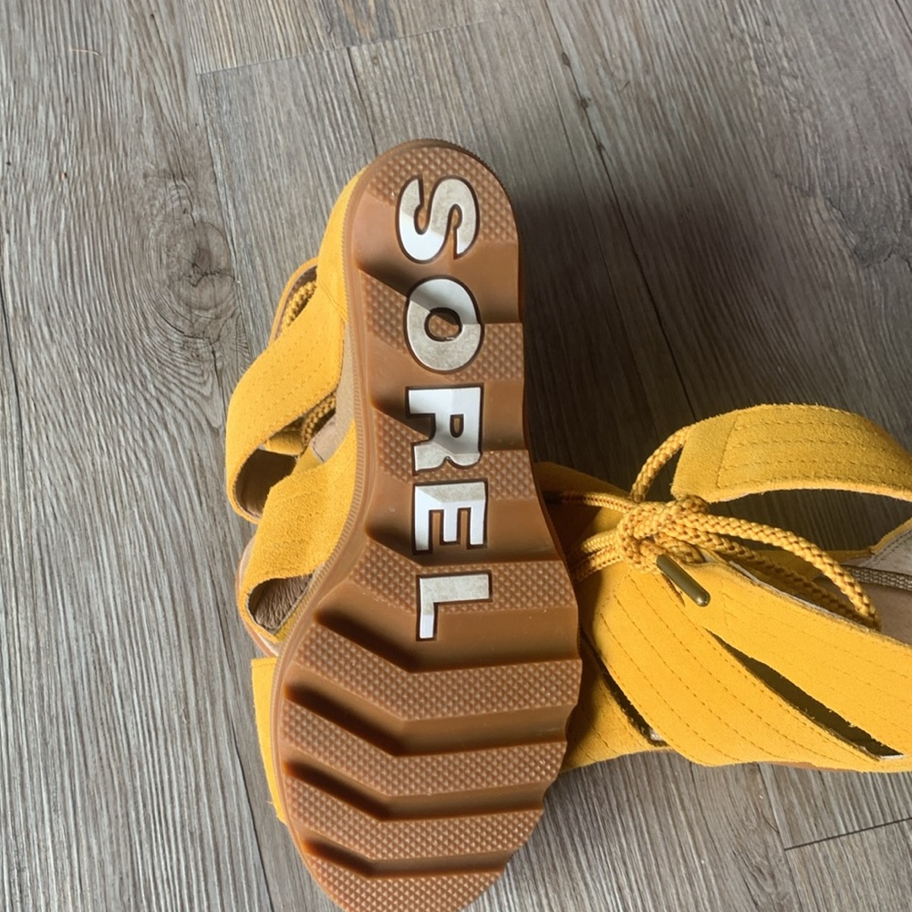 Sorel Joanie II Lace - Golden Yellow Wedge Size 9 - Picture 8 of 15